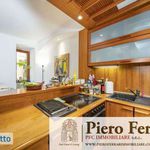 Rent 5 bedroom apartment of 90 m² in Napoli