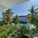 Rent 1 bedroom apartment of 68 m² in Miami Beach