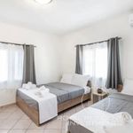 Ενοικίαση 2 υπνοδωμάτιο σπίτι από 12000 m² σε Kalamaki