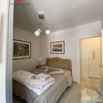 Rent 2 bedroom apartment of 80 m² in Vouliagmeni