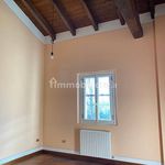 Affitto 5 camera casa di 140 m² in Modena