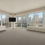 Rent 4 bedroom apartment of 341 m² in New York