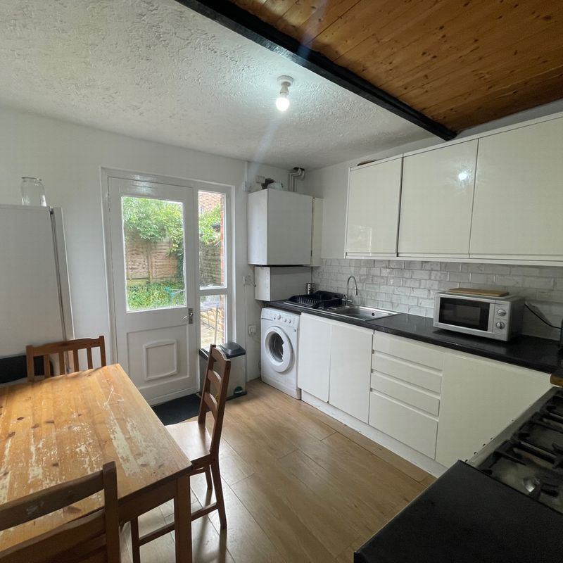 house for rent in London Willesden