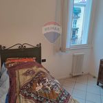 Affitto 3 camera appartamento di 80 m² in Bologna
