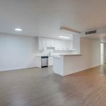 Rent 2 bedroom apartment of 164 m² in Beverly Hills