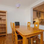 Rent 2 bedroom apartment of 65 m² in Enfield