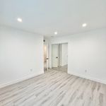 Rent 3 bedroom apartment of 104 m² in Los Angeles