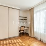 Rent 5 bedroom apartment of 100 m² in Praha