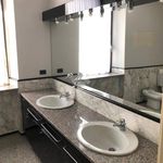 Affitto 4 camera appartamento di 285 m² in Bergamo