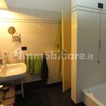 Affitto 4 camera appartamento di 130 m² in Pesaro