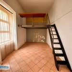 Affitto 4 camera appartamento di 140 m² in Napoli