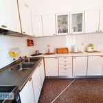 Affitto 5 camera appartamento di 150 m² in Genova