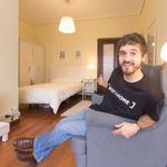Rent a room of 120 m² in Bilbao