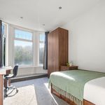 Rent 3 bedroom flat in Leeds