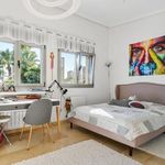 Rent 4 bedroom house of 360 m² in Orihuela