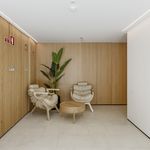 Rent 3 bedroom apartment of 161 m² in Armação de Pêra