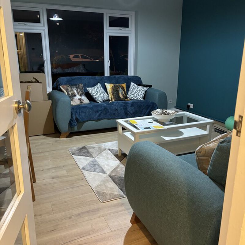 Double room by the sea and town cen (Has an Apartment)
