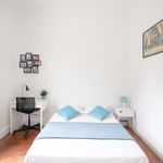 Rent 1 bedroom apartment of 13 m² in Bordeaux