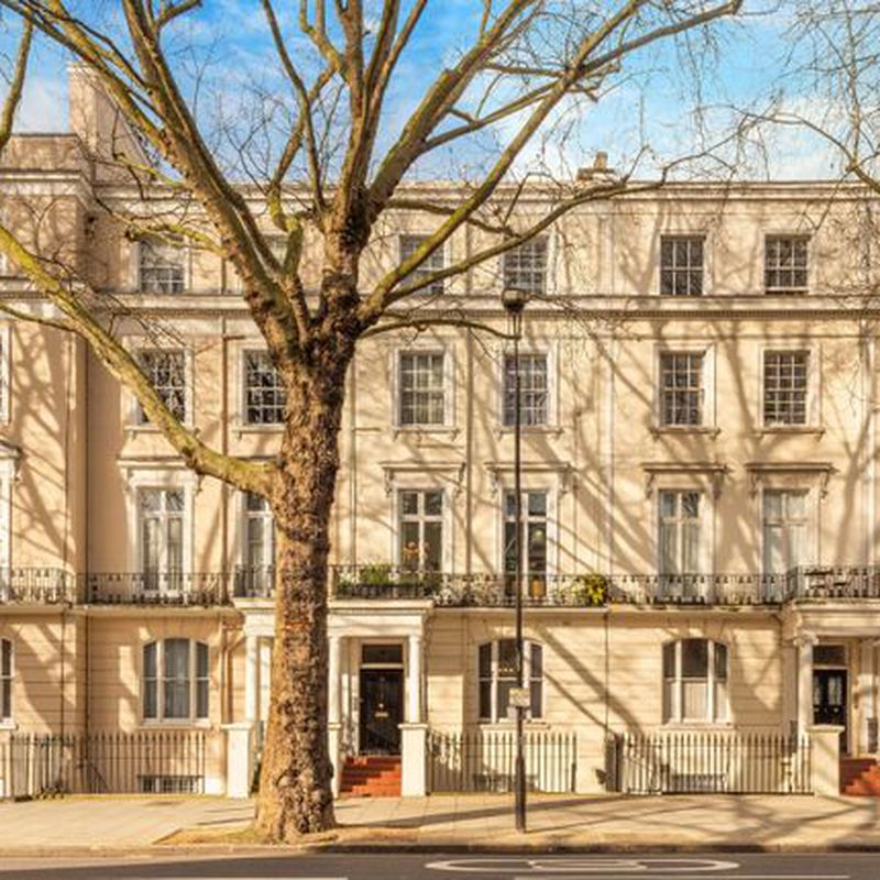 Flat to rent in Holland Park Avenue, Holland Park W11 Dishes