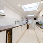 Rent 4 bedroom house of 191 m² in Worcester Park