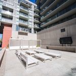 Appartement de 538 m² avec 1 chambre(s) en location à Old Toronto