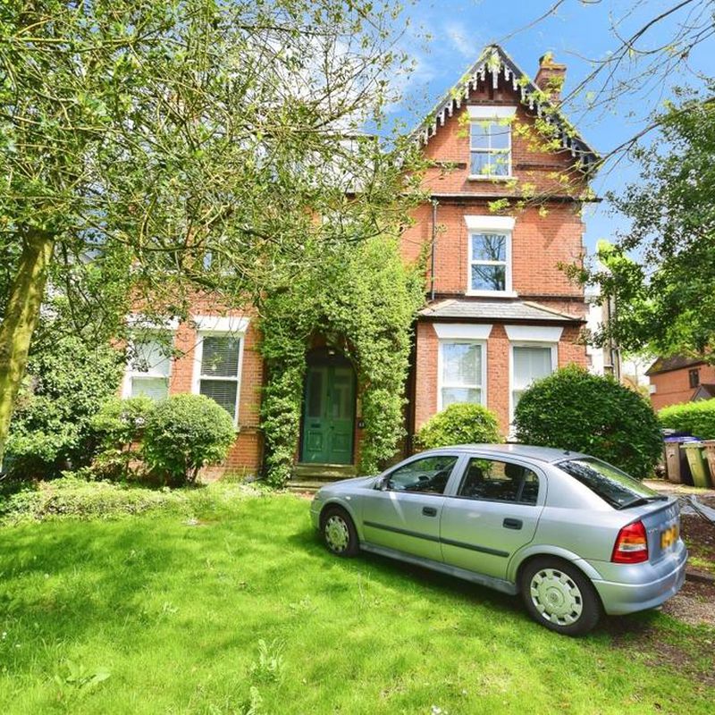 3 bedroom terraced house to rent Sutton