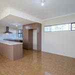Rent 3 bedroom house of 377 m² in Perth