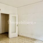 Affitto 4 camera appartamento di 117 m² in Palermo