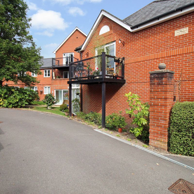 2 room apartment to let in Fair Oak  Bishops Waltham, Southampton united_kingdom Northbrook
