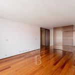 Rent 3 bedroom apartment of 142 m² in Lisboa