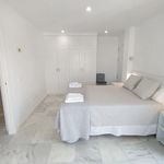 Rent 3 bedroom apartment of 200 m² in Cádiz
