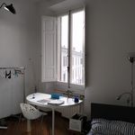 Rent 3 bedroom apartment of 110 m² in florence