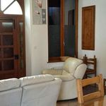 Rent 3 bedroom house of 60 m² in Clion