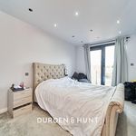 Rent 3 bedroom apartment in Chigwell