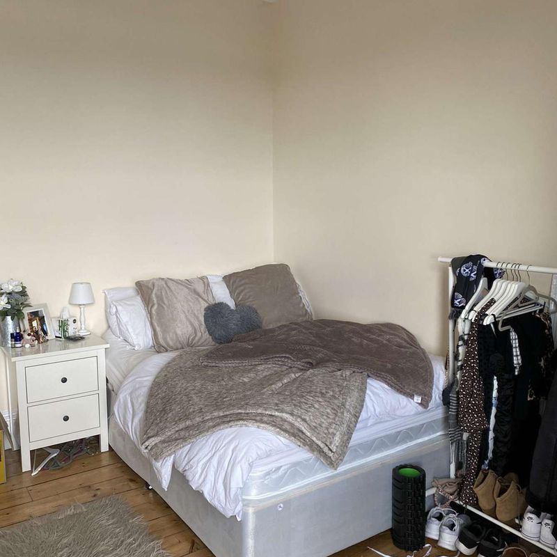 3 Bedroom Flat to Rent at Castle, Stirling, Stirling/Town-Centre, England Stonebridge