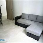 Affitto 2 camera appartamento di 60 m² in Napoli