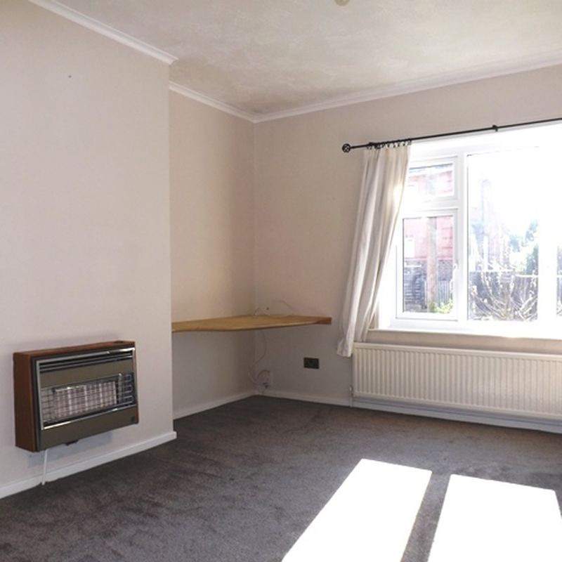 2 bedroom property to let in Masters Crescent, Sheffield S5 - £825 pcm Sheffield Lane Top