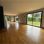 Rent 7 bedroom house of 290 m² in Toulouse