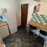 Rent 3 bedroom flat in Swansea