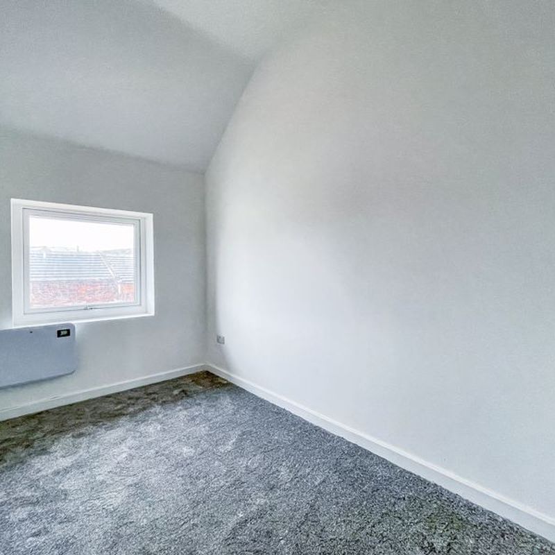 apartment at Fountain Street, Morley, Gildersome, Leeds, West Yorkshire, England, LS27 9AA Town End
