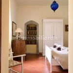 Affitto 4 camera appartamento di 120 m² in Arezzo