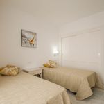 Rent 2 bedroom apartment of 129 m² in Puerto Banús