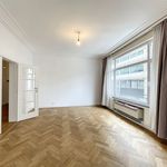 Huur 3 slaapkamer appartement van 160 m² in Brussels
