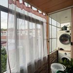 Rent a room of 80 m² in Oeiras