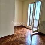 Affitto 5 camera appartamento di 130 m² in Treviso