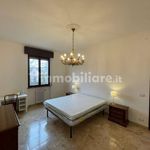 Affitto 1 camera appartamento di 110 m² in Piacenza
