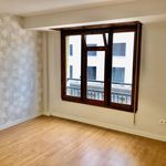 Alquilo 6 dormitorio apartamento de 180 m² en Oviedo