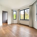 Huur 3 slaapkamer huis van 435 m² in Schaerbeek