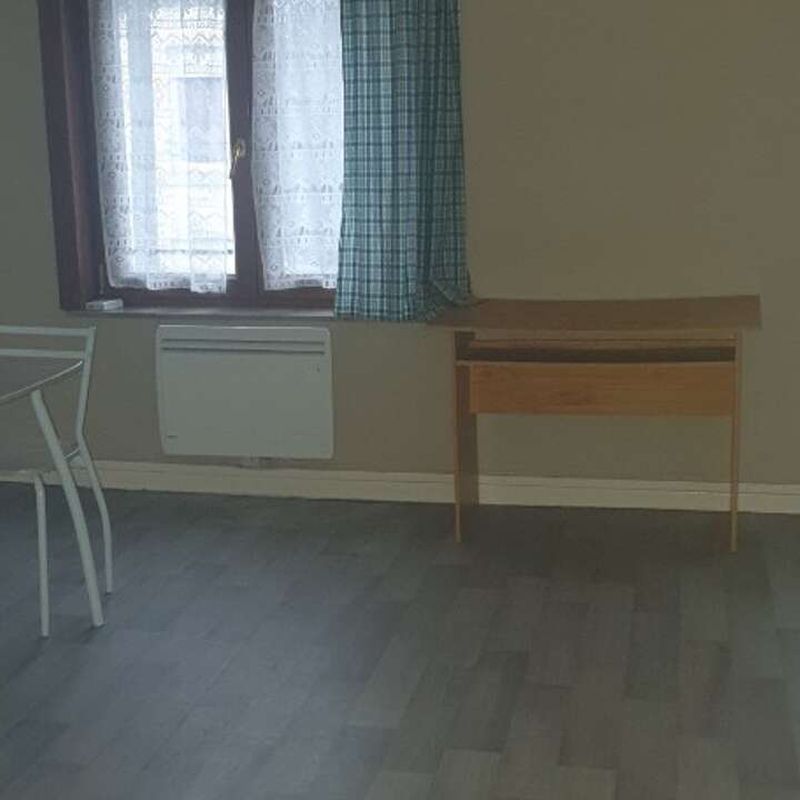 Location appartement 1 pièce 26 m² Neuf-Mesnil (59330)