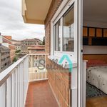 Alquilo 3 dormitorio apartamento de 100 m² en Oviedo